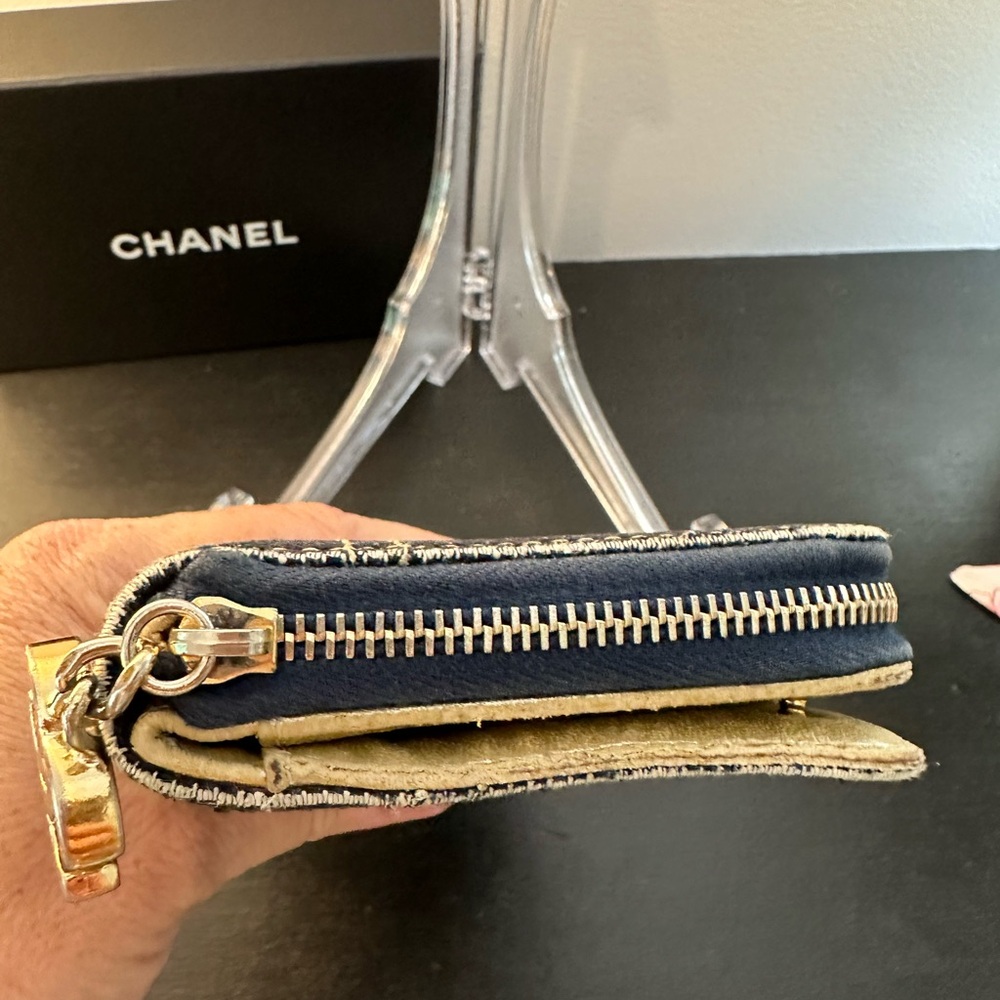 Authentic Chanel Denim Wallet, full inclusion with COA! - Picture 11 of 16